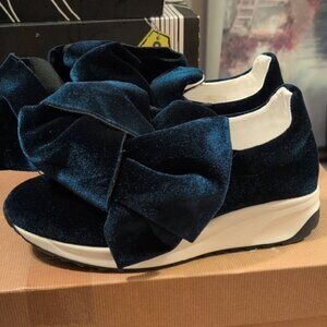 Joshua's Ssense Blue Velvet Ribbon low-rise sneakers, Size 37